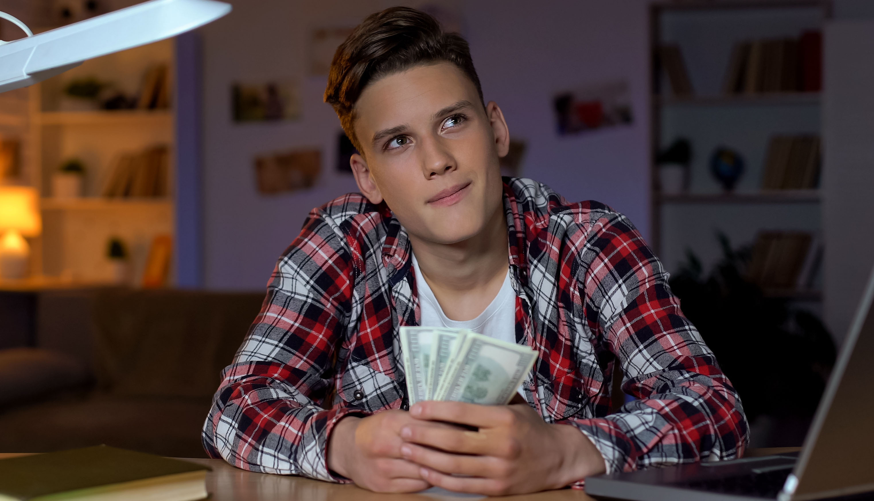 13 Ways to Improve Your Financial Literacy in College