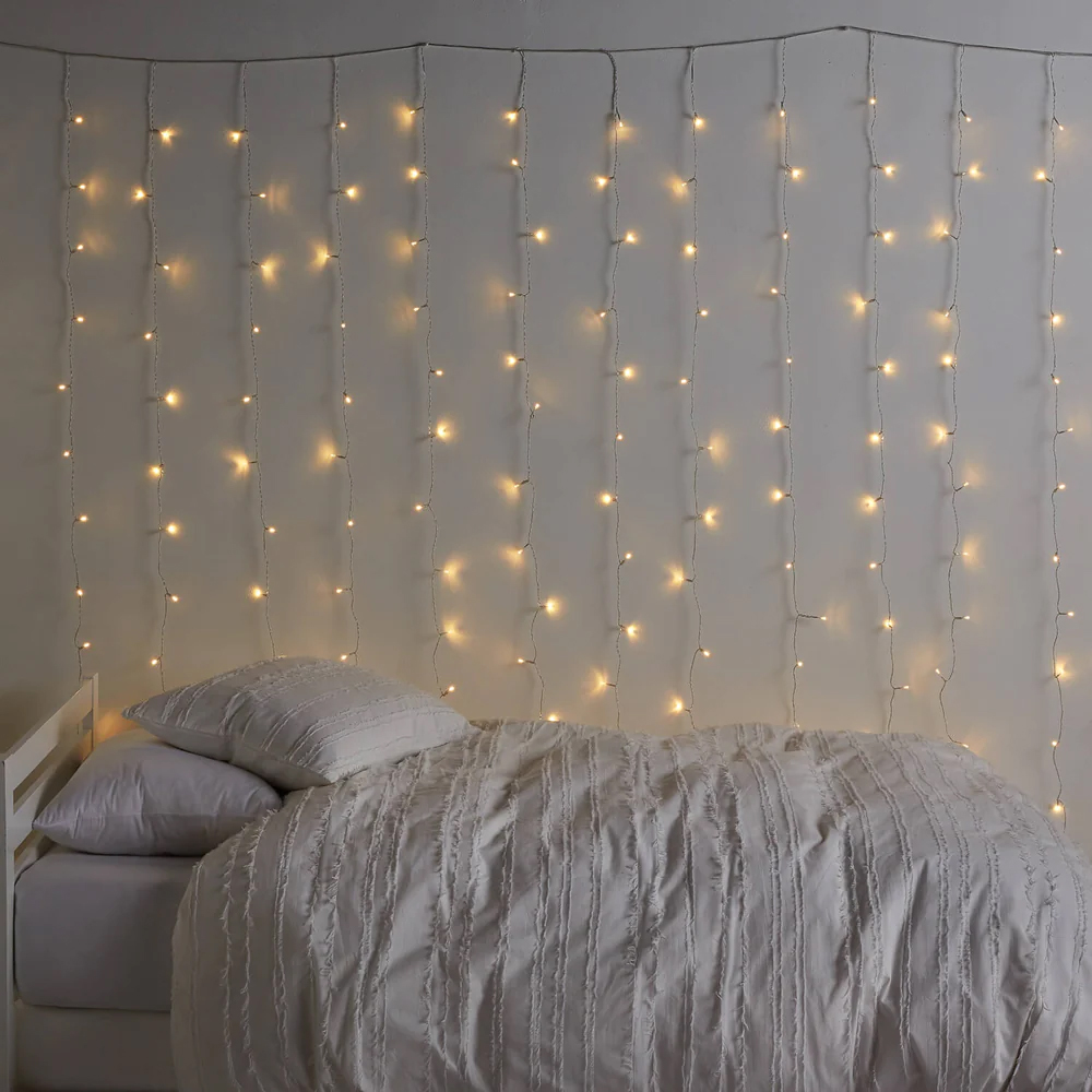 curtain-string-lights